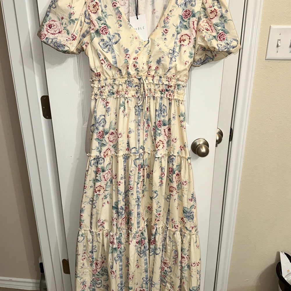 Puff sleeve bow dress NWT